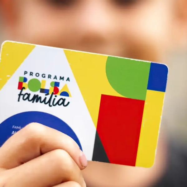 Caixa paga Bolsa Família a beneficiários com NIS de final 8