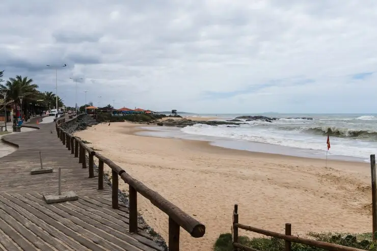 Tempo no Rio de Janeiro Será Influenciado por Sistema de Baixa Pressão Neste Domingo