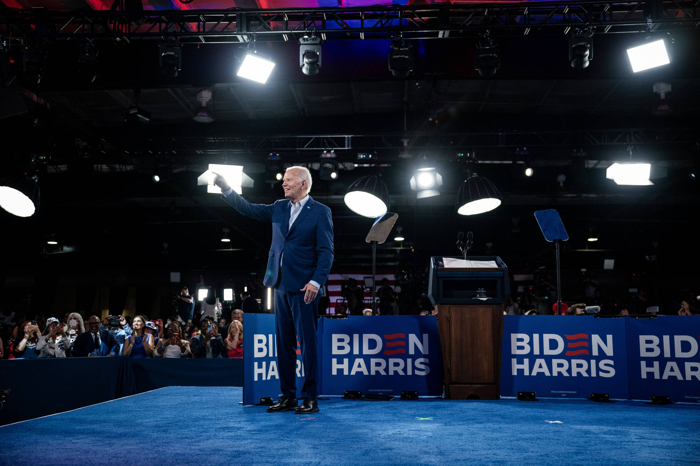 Doadores democratas vivem crise após verem Biden no debate – 29/06/2024 – Mundo