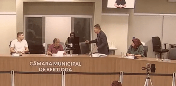 Vereador de SP vira réu após se recusar a ler projeto de lei LGBTQIAP+