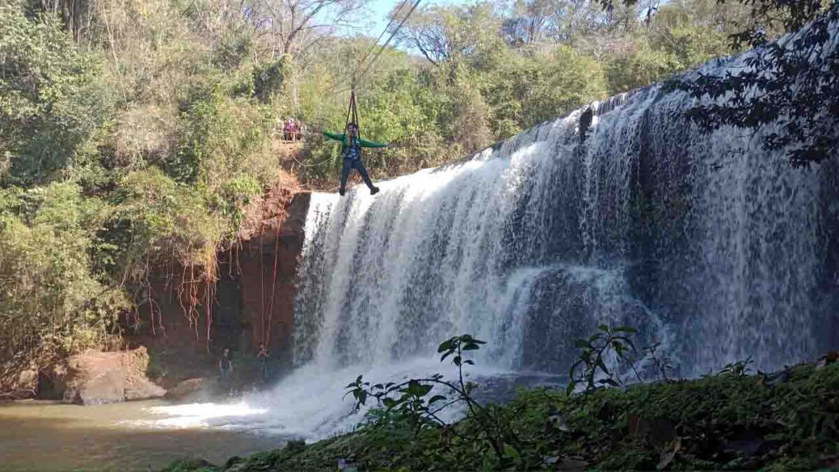 • Caminhada na Natureza de Ivaiporã atrai amantes de rapel e tirolesa