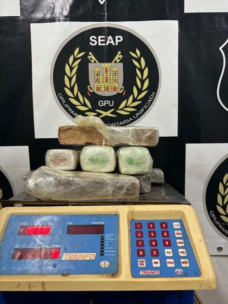 Quase 5 kg de drogas foram apreendidos com advogada em presídio no RJ