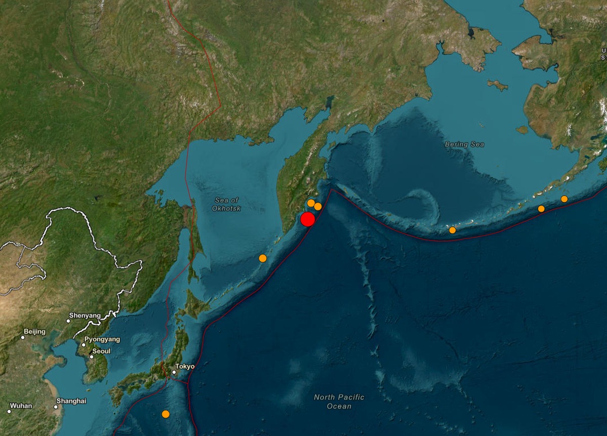 Terremoto mais forte desde 2011 provoca tsunamis na Rússia, Japão, Havaí e Califórnia, e deixa países em alerta