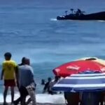 Grupo de imigrantes é deixado por lancha em praia na Espanha em plena luz do dia